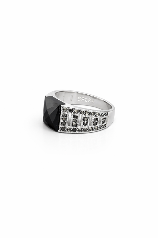 Noir Royale Square Ring