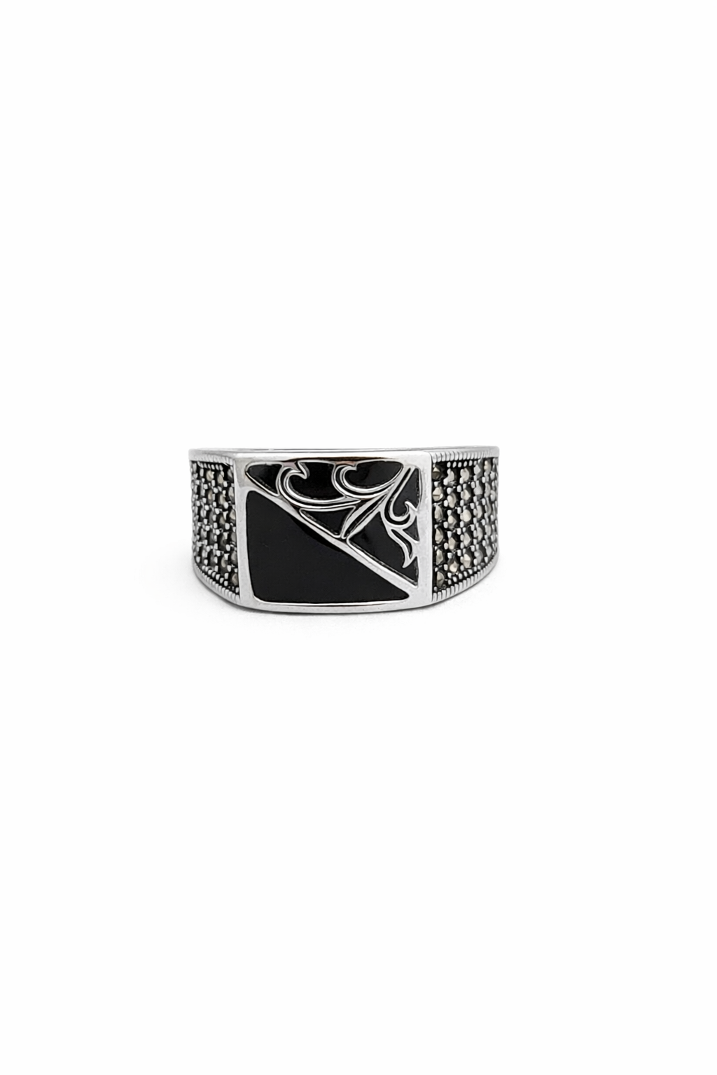 Noir Signet Ring