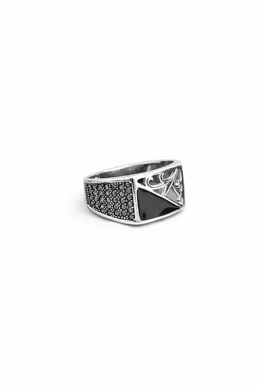 Noir Signet Ring