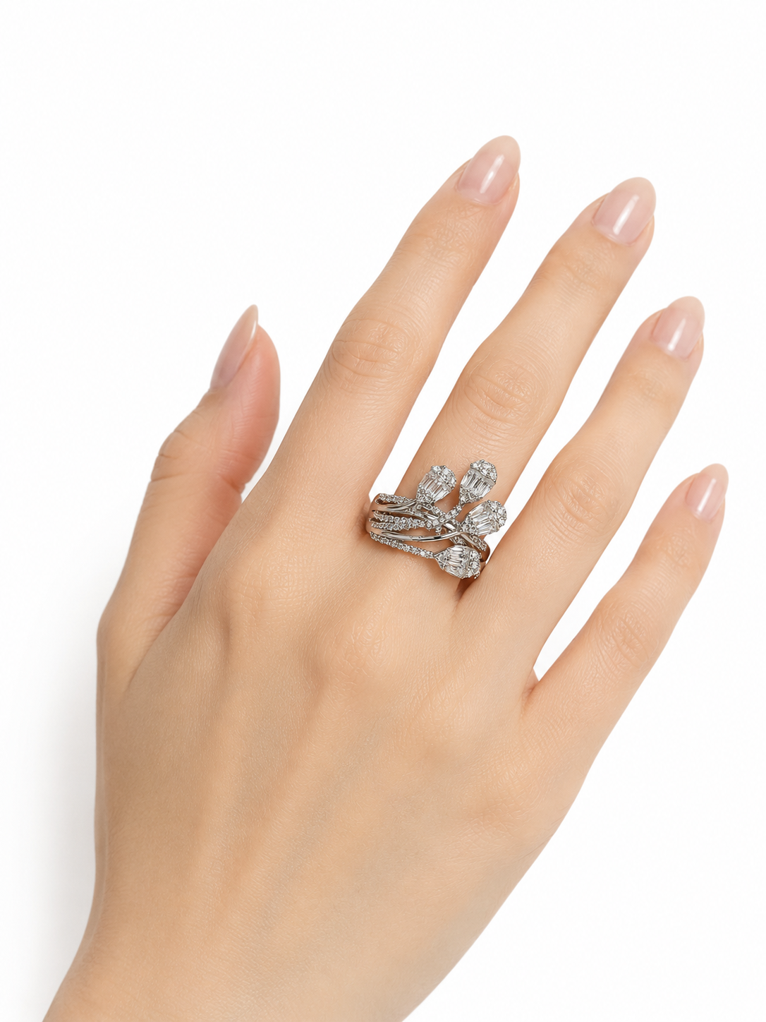 Elegant Floral Stone Design Silver Ring